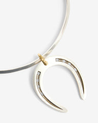 choker necklace