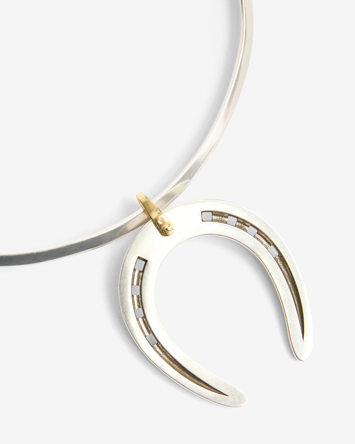 choker necklace