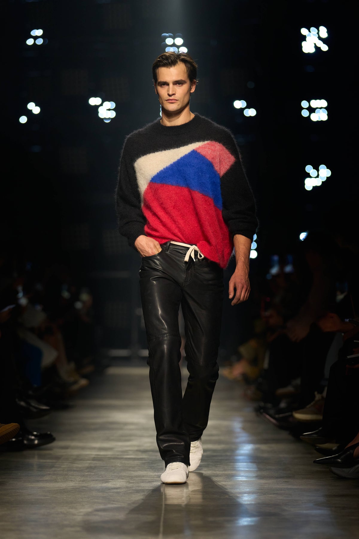 Look 11 [W26]